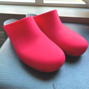 Calzuro Pink Clogs 38-39
